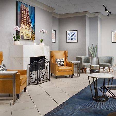 Holiday Inn Express Chicago - Magnificent Mile By Ihg Exterior photo