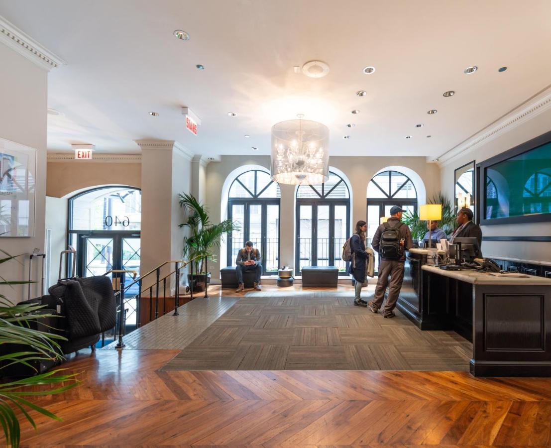 Holiday Inn Express Chicago - Magnificent Mile By Ihg Exterior photo